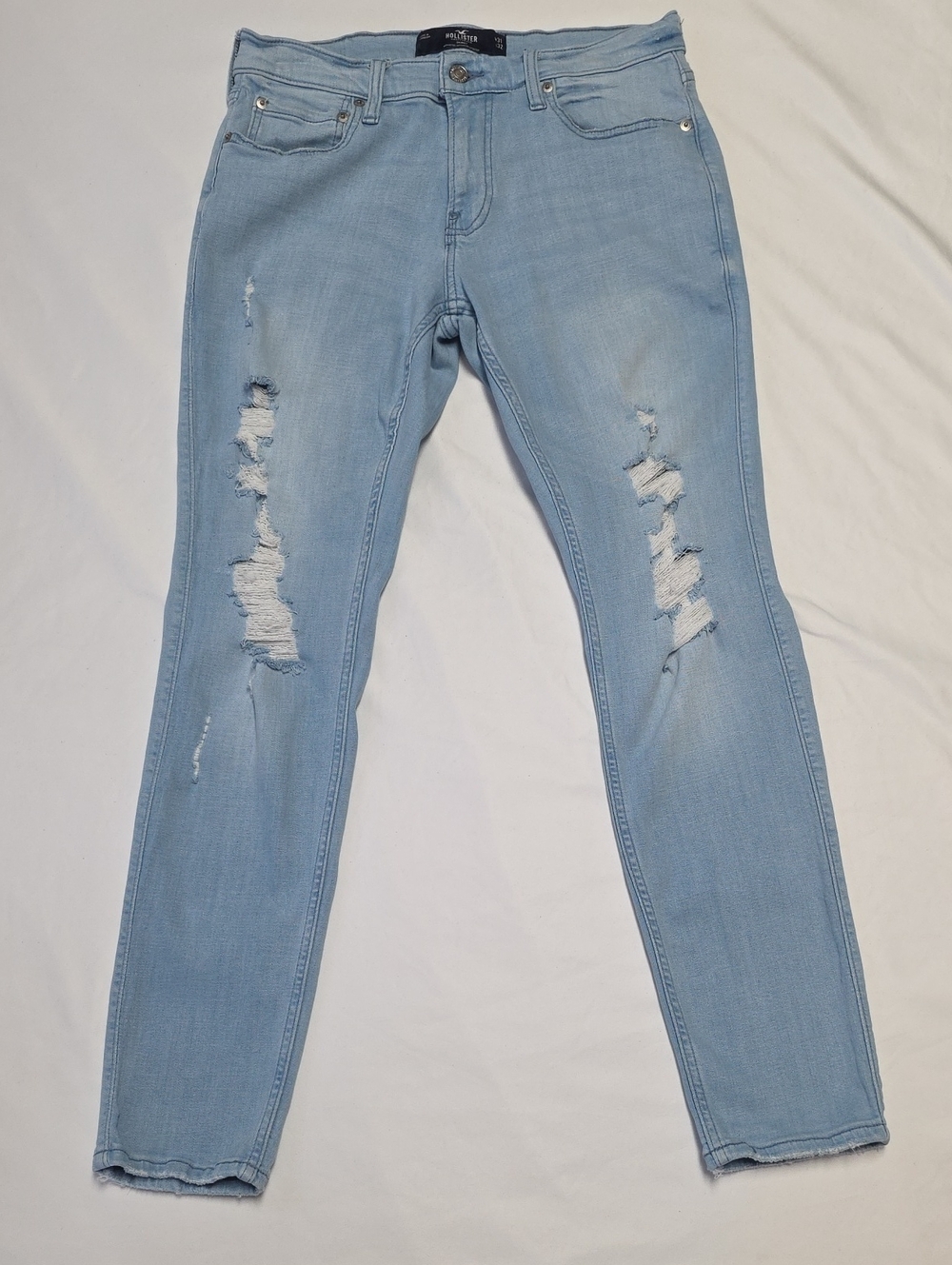 Hollister Co. Men's Light Blue Distressed Skinny Jeans